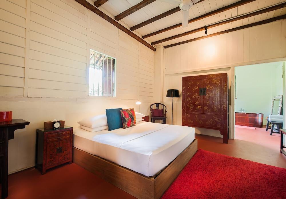 Bon Ton Antique Wooden Villas Пантай-Сенанг Экстерьер фото